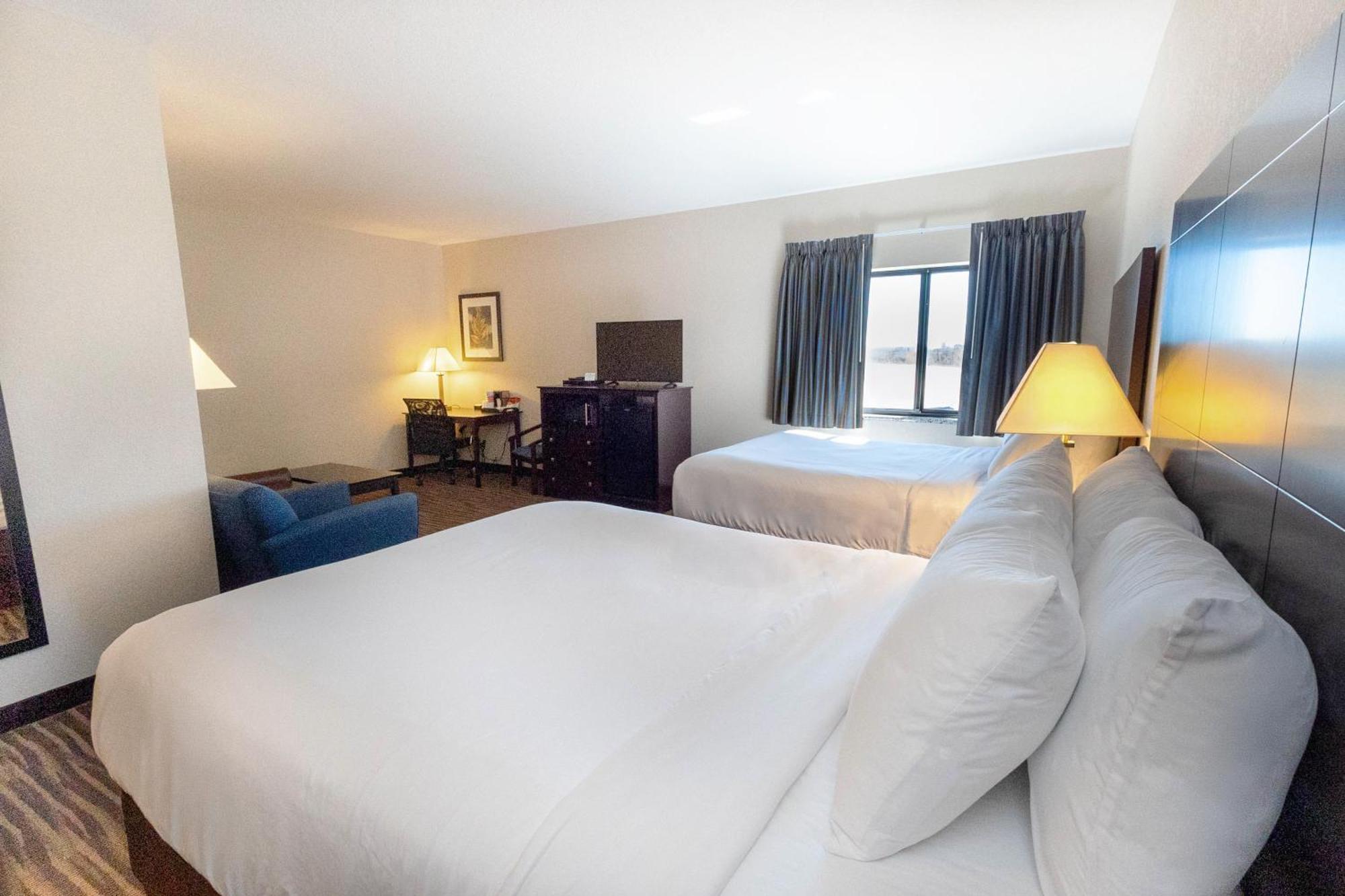 Cobblestone Inn & Suites Maryville Buitenkant foto