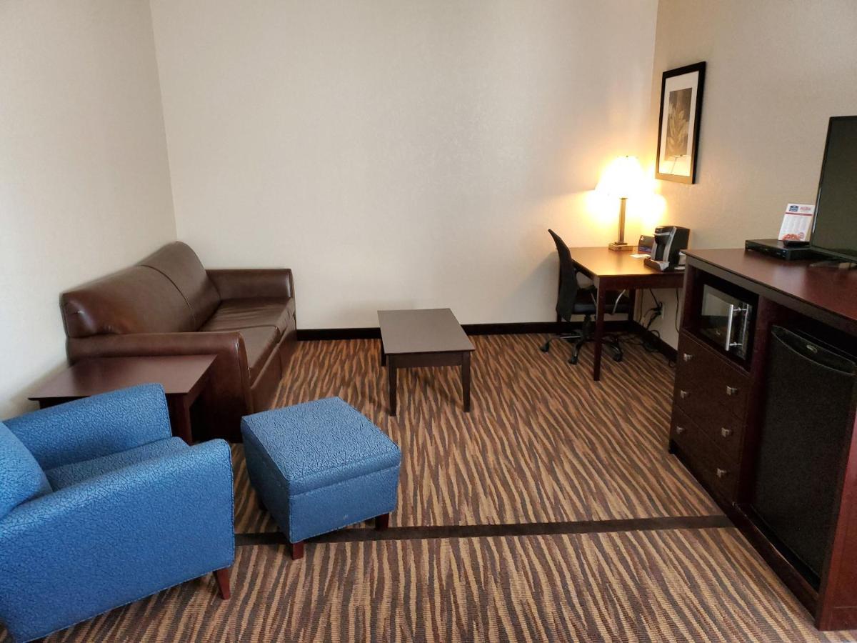 Cobblestone Inn & Suites Maryville Buitenkant foto